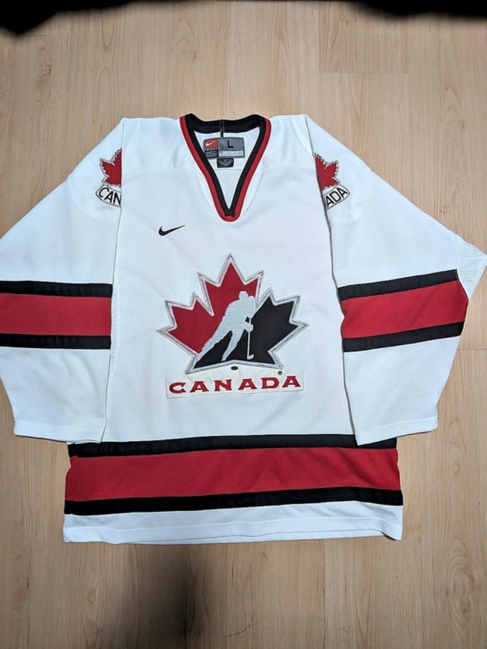 Nike Team Canada 2002 Olympic Hockey Jersey White & Red Large
